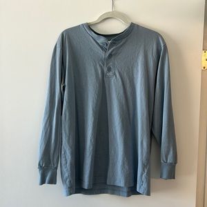 Aritzia Henley (TNA)